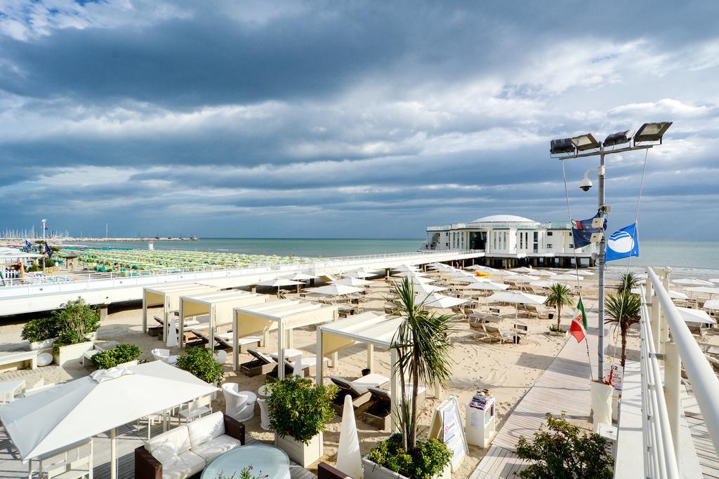 Terrazza Marconi Hotel&Spamarine เซนีกัลเลีย ภายนอก รูปภาพ