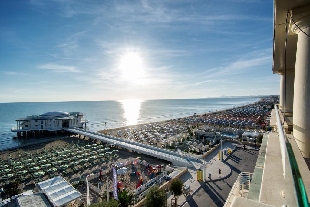 Terrazza Marconi Hotel&Spamarine เซนีกัลเลีย ภายนอก รูปภาพ