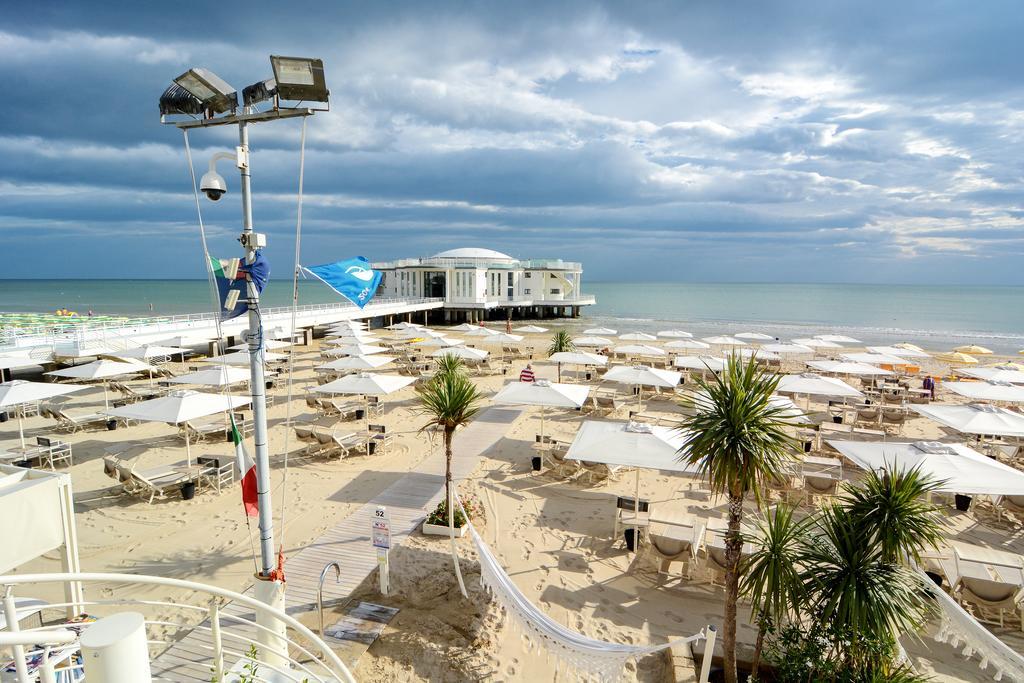Terrazza Marconi Hotel&Spamarine เซนีกัลเลีย ภายนอก รูปภาพ
