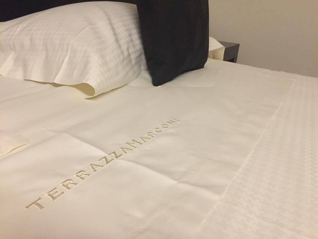 Terrazza Marconi Hotel&Spamarine เซนีกัลเลีย ภายนอก รูปภาพ