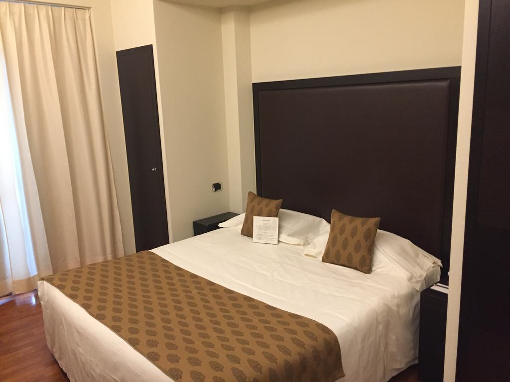 Terrazza Marconi Hotel&Spamarine เซนีกัลเลีย ภายนอก รูปภาพ