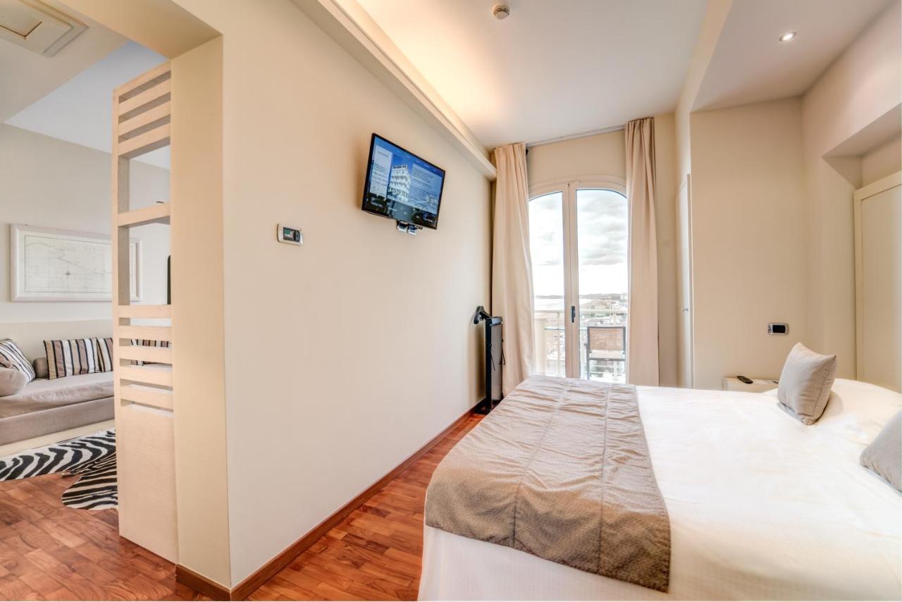 Terrazza Marconi Hotel&Spamarine เซนีกัลเลีย ภายนอก รูปภาพ